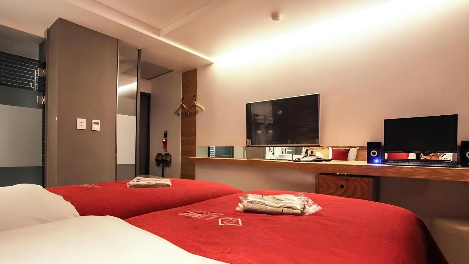 **  The Lime Hotel Incheon South Korea