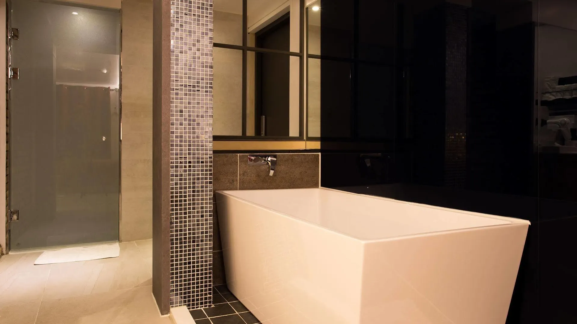 **  The Lime Hotel Incheon South Korea