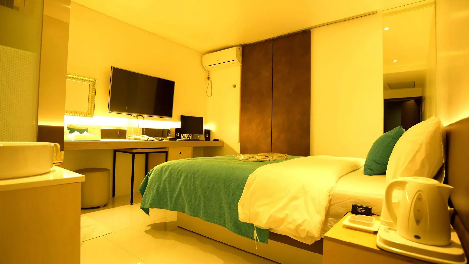 **  The Lime Hotel Incheon South Korea